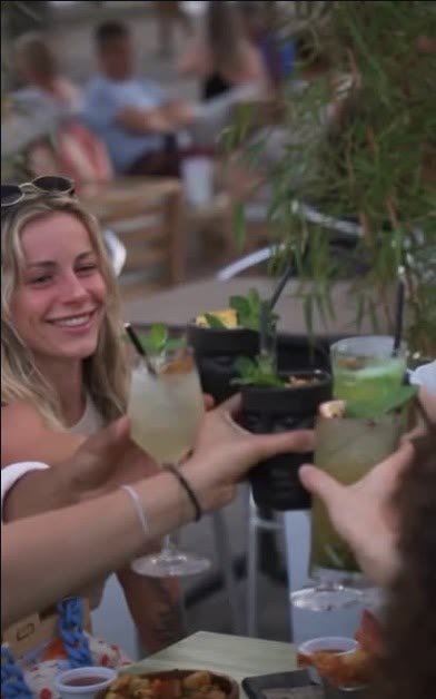 Réel publié : cocktails trinqués en terrasse chez Una Mas, Carnon